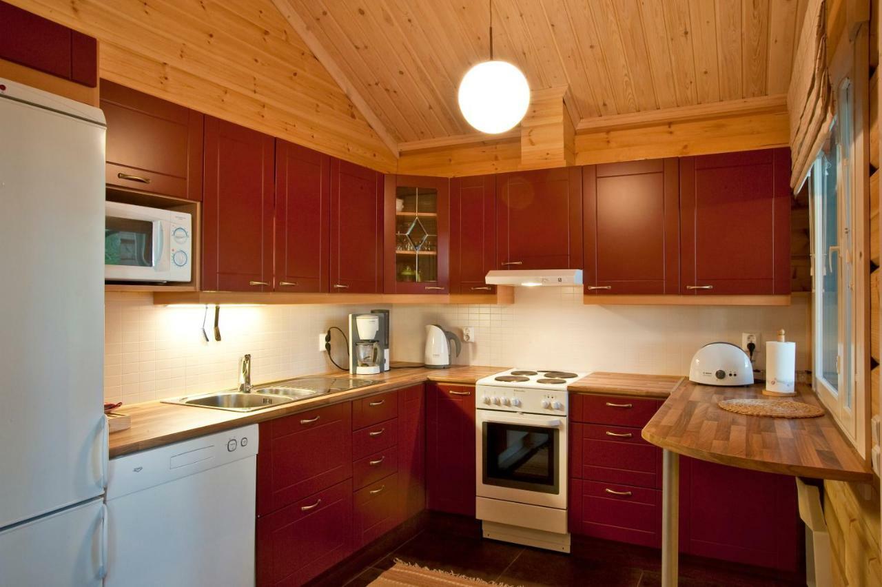 Hyvoelaen Moekit Villa Ahtari Ngoại thất bức ảnh